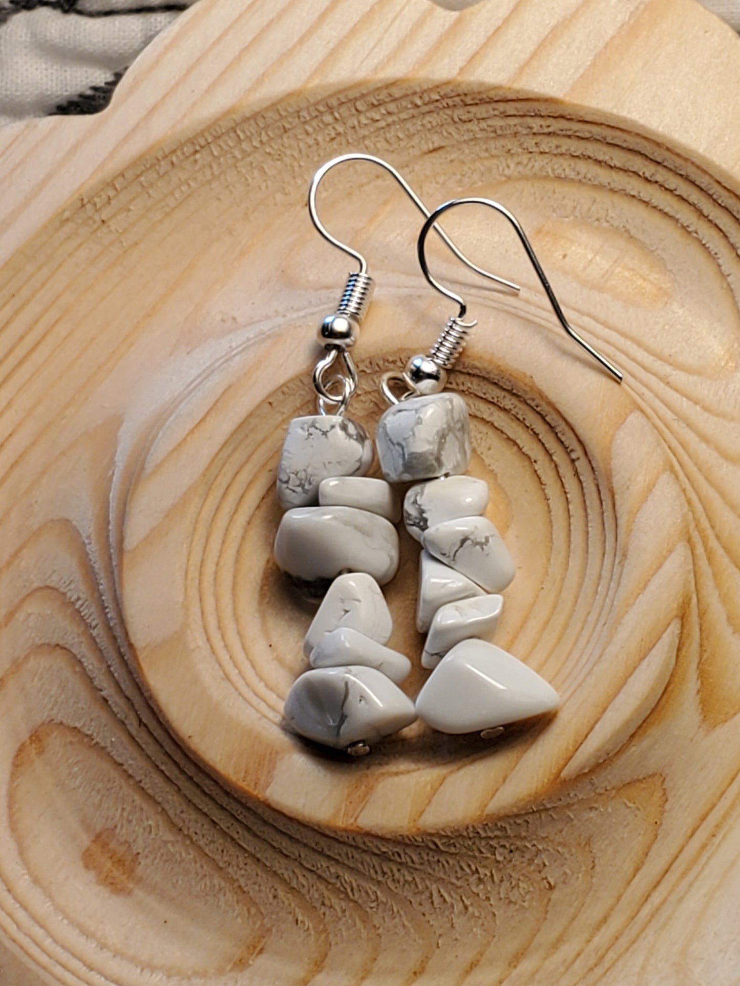 Howlite Chippy - Howlite - Crystal Chip Earrings