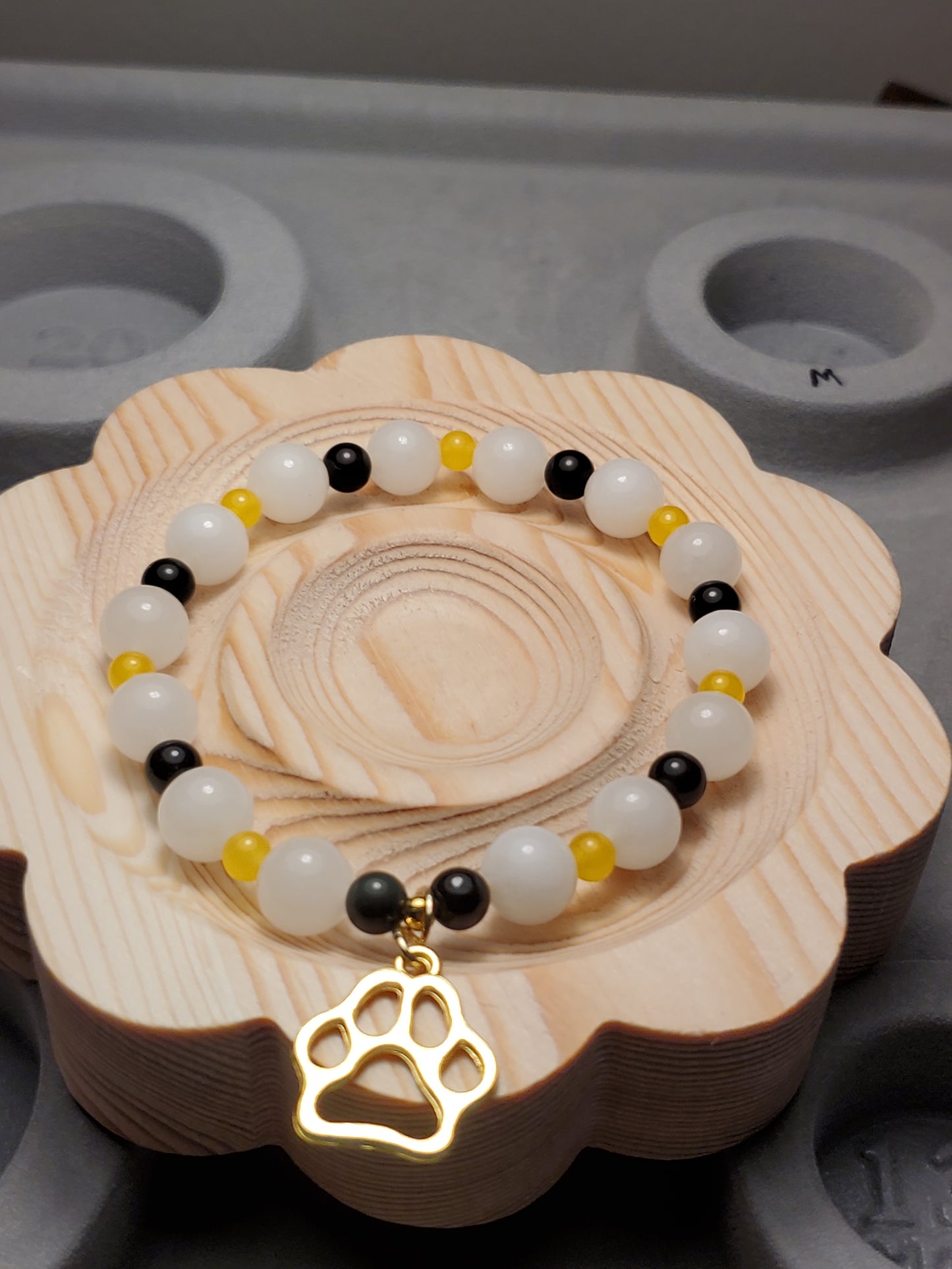 Home Games Bulldog Fan+Charm -White Jade- Real Crystal Bead Bracelet