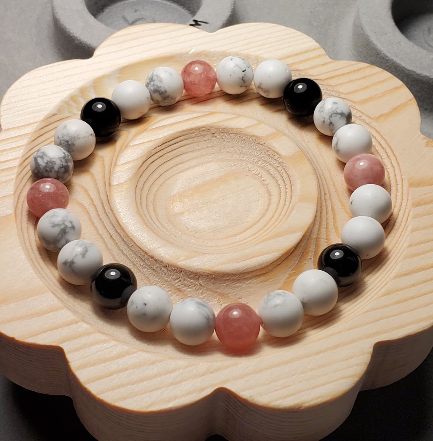 Howl it Up - Howlite, Obsidian & Sunstone(dyed) - Crystal Bead Bracelet