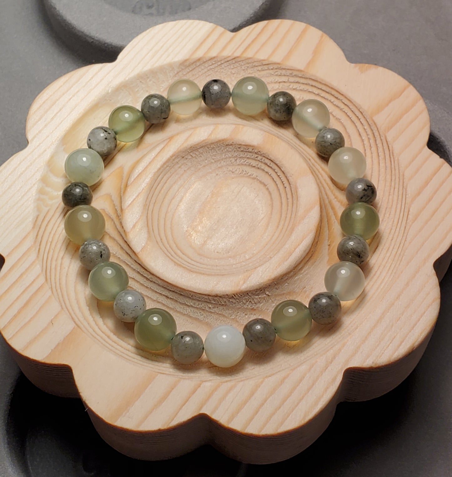 Prehnite & Labradorite - Crystal Bead Bracelet