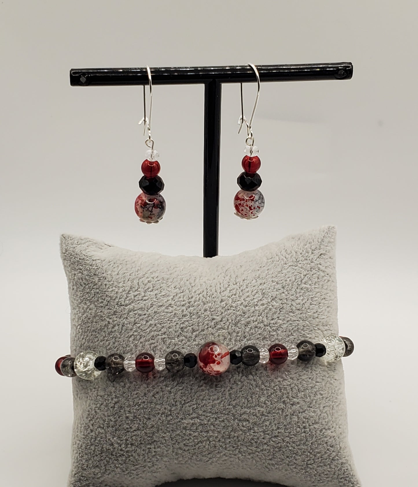 Dramatic Red Set - Single Layer Glass Bead Bracelet & Earrings