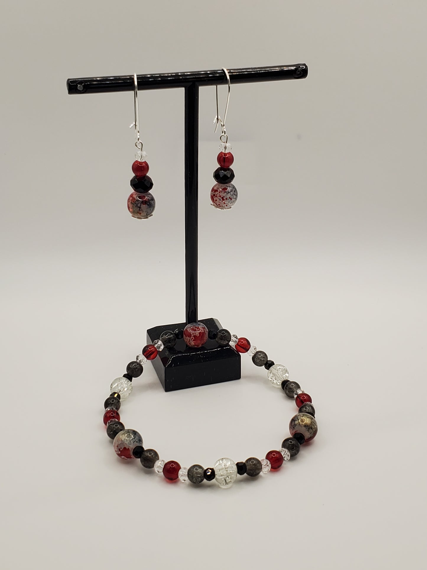 Dramatic Red Set - Single Layer Glass Bead Bracelet & Earrings